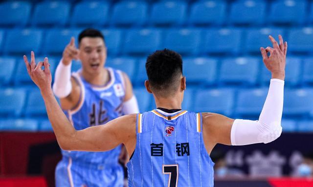 开云APP-时隔504天林书豪再登CBA赛场！回归首秀先抑后扬