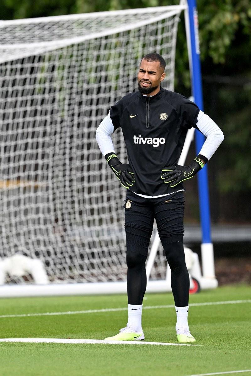 开云APP-被安排替补，切尔西跟队：罗伯特-桑切斯没有受伤