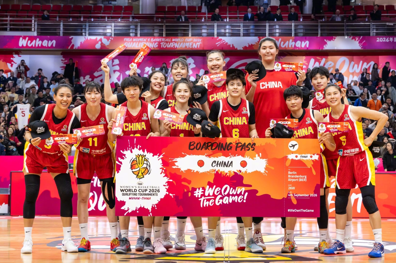 开云体育-两分钟9分+决胜5分！女篮31岁王牌连献关键球 隋菲菲：少有大心脏